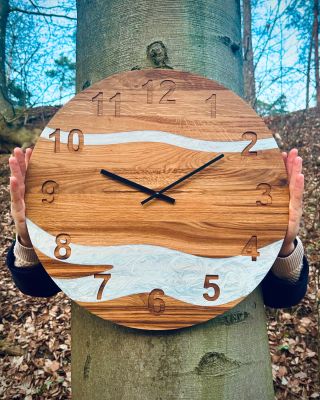 Jak dostat přírodu domů? Víme…. 🕙 #handmadewoodwork #woodclock #woodwork